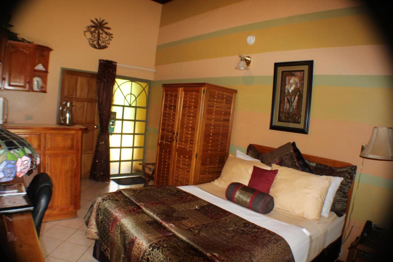 Bed and Breakfast Native Abode Bon Accord Village Exterior foto
